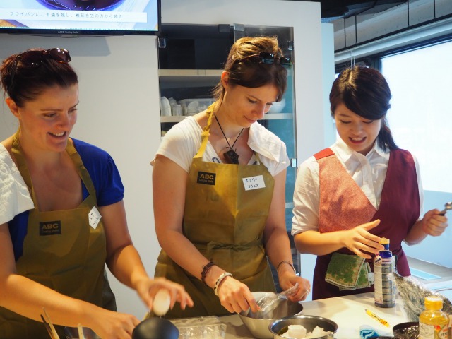 Tsukiji x Cooking Tour - local guided tour with sushi making class